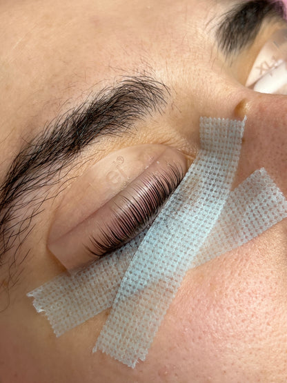 LASH LIFT AND TINT